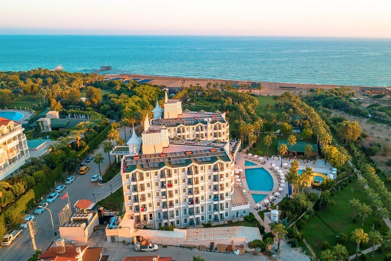 Royal Atlantis Beach Hotel Side Exterior photo