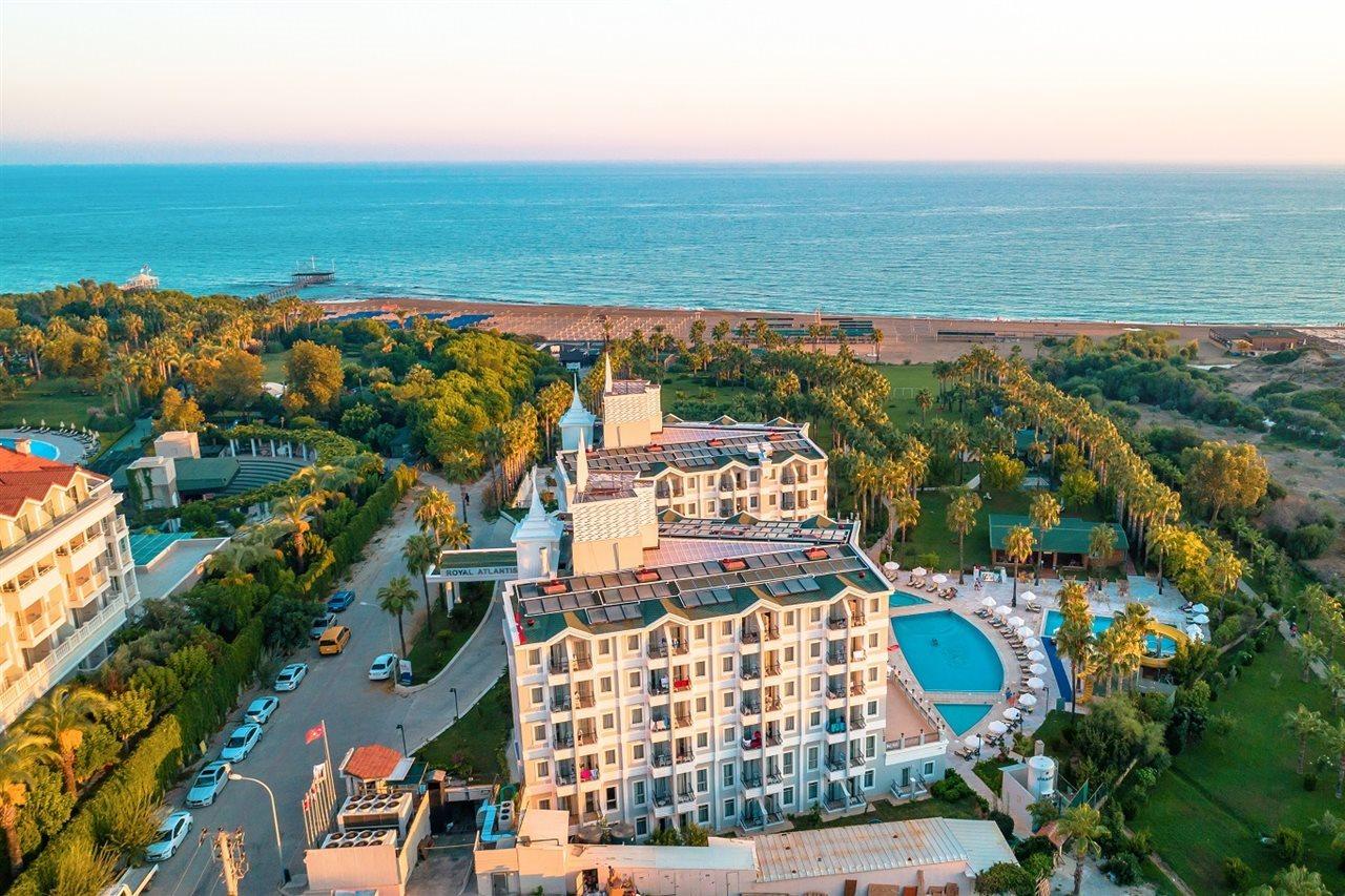 Royal Atlantis Beach Hotel Side Exterior photo