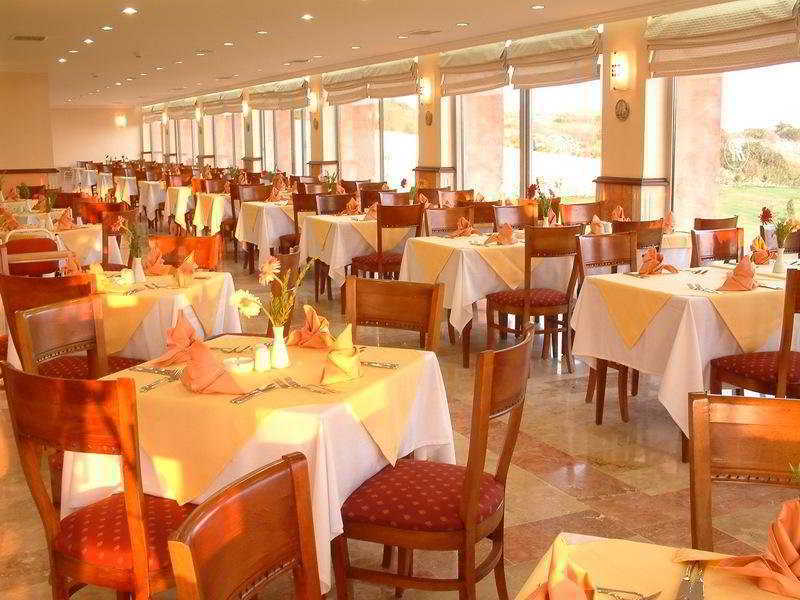 Royal Atlantis Beach Side Exterior photo