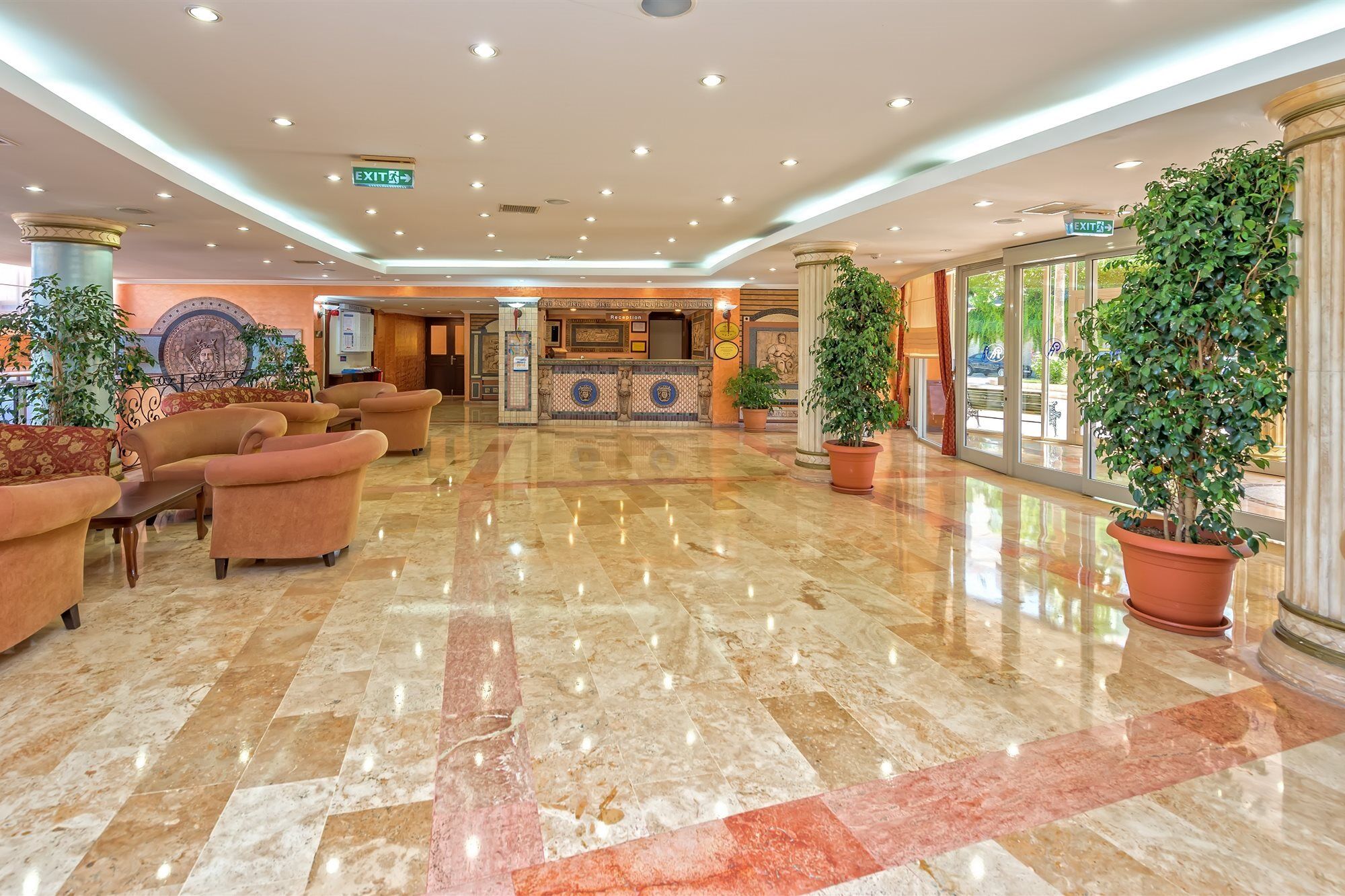 Royal Atlantis Beach Side Exterior photo